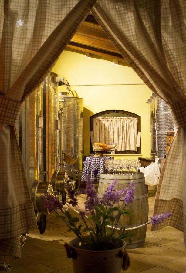 Tenuta Jumara Hotel San Lorenzo Maggiore ภายนอก รูปภาพ