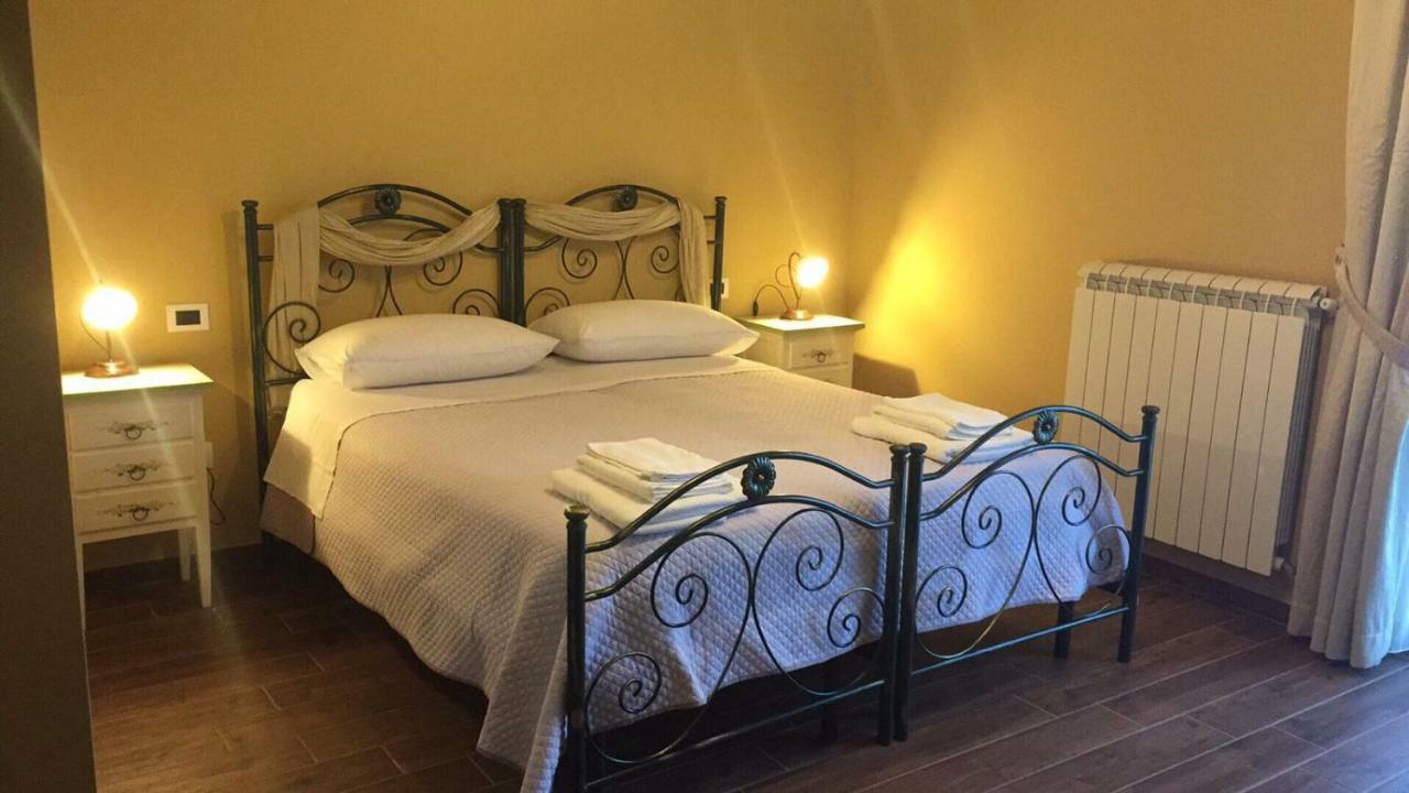 Tenuta Jumara Hotel San Lorenzo Maggiore ภายนอก รูปภาพ